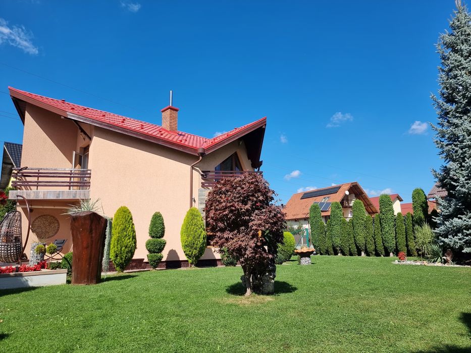 Vand casa zona bunloc    Fara agentie  Direct Proprietar