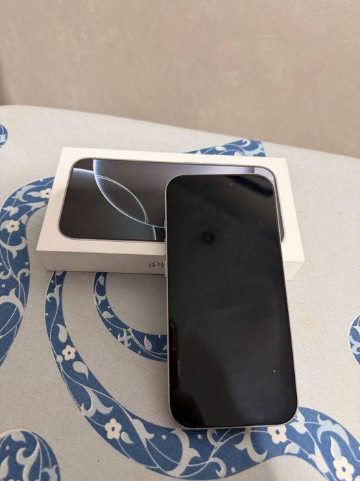 Продам Айфон 16 pro