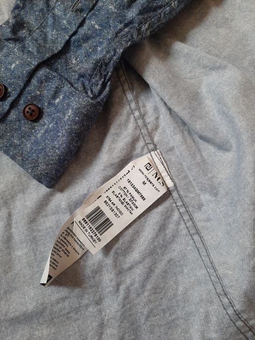 Рубашки белые голубые