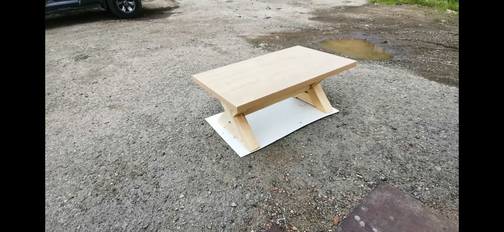 Стол из чистого дерева