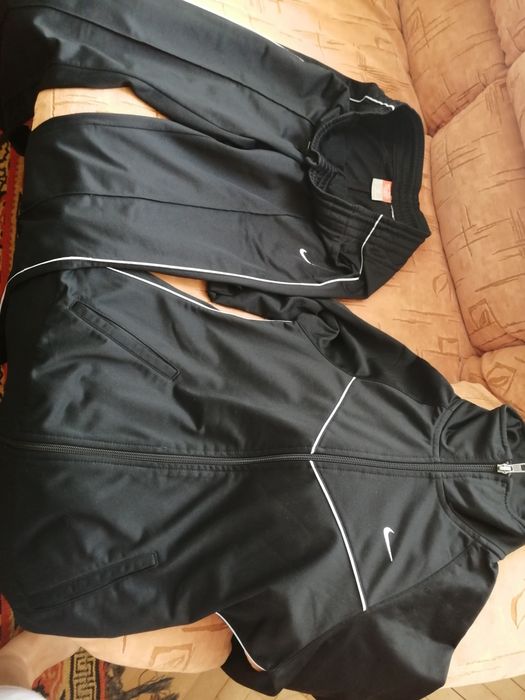 Срортен екип NIKE - XS