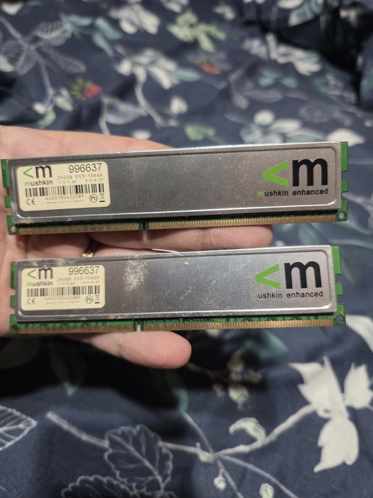Kit memorie RAM Mushkin DDR3, capacitate totală 4GB (2×2GB), frecvență