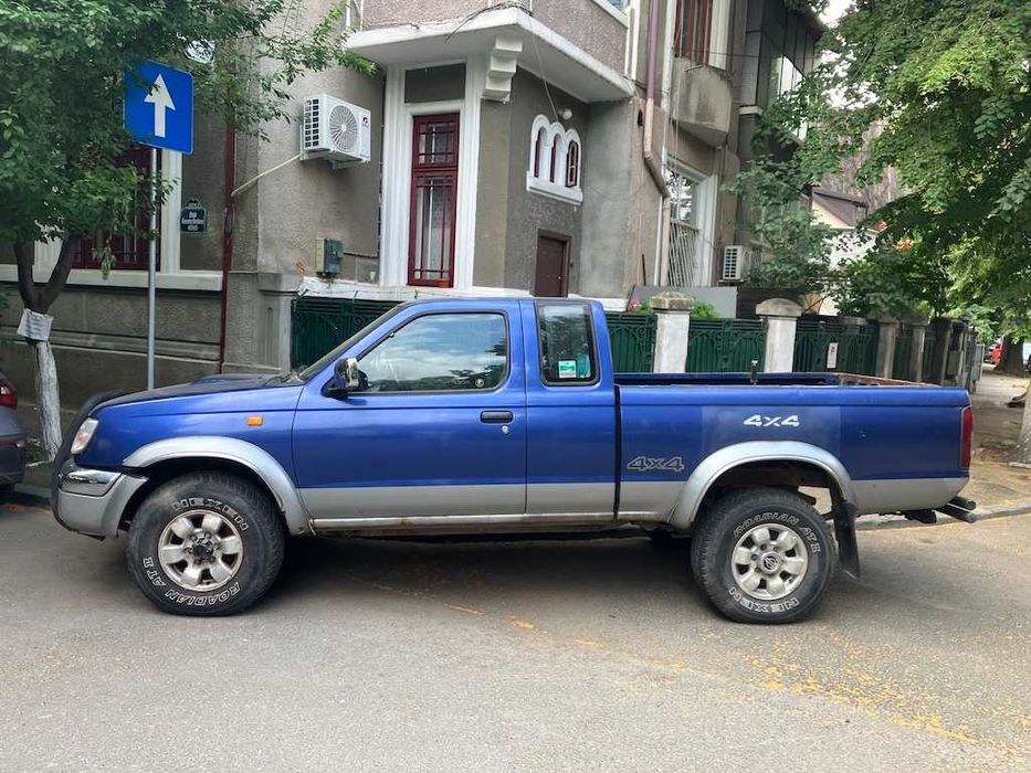 Nissan Navara D22 4x4 pick-up kingcab L200, ranger, D40, np300, offroad