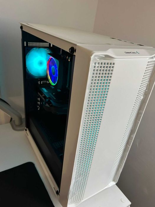 Unitate PC Gaming Ryzen 7 3700X - 16GB RAM - RTX 5050 8GB