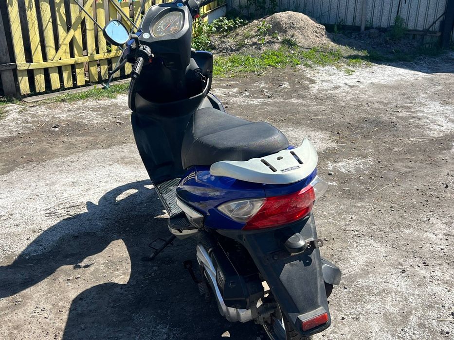 Продам скутер...