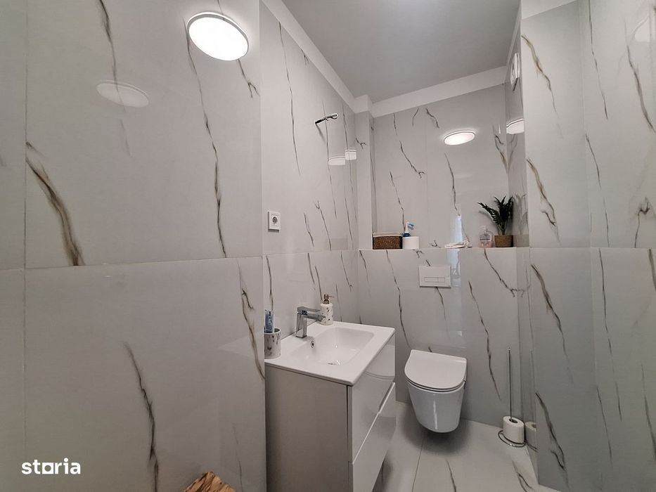 Apartament cu 3 camere, 2 bai, 65 mp, zona Eroilor