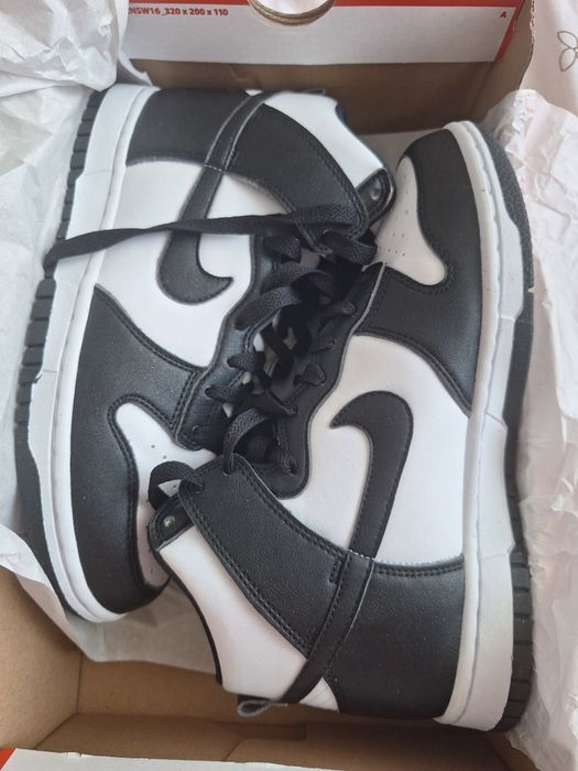 Adidași gheata Nike