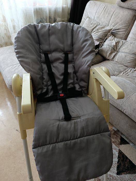 Детский стульчик для кормления