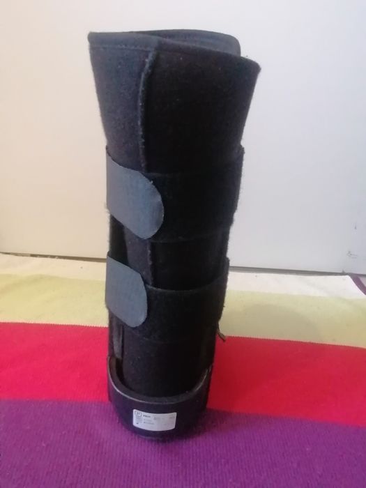 Vând orteză pentru copii Walkers măsura 34-37.5