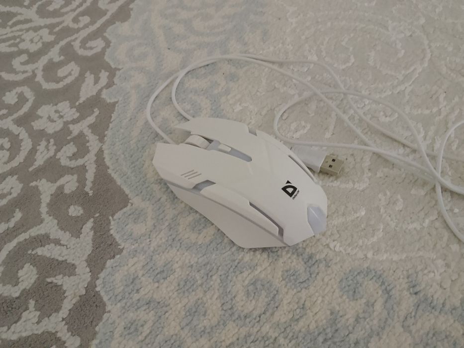 Клавиатура,коврик,и мышка