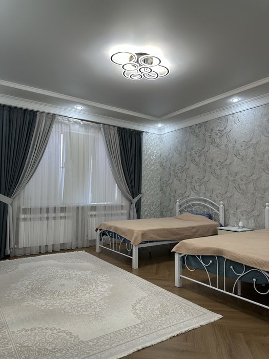 Продам коттедж (сзади тойота центр)