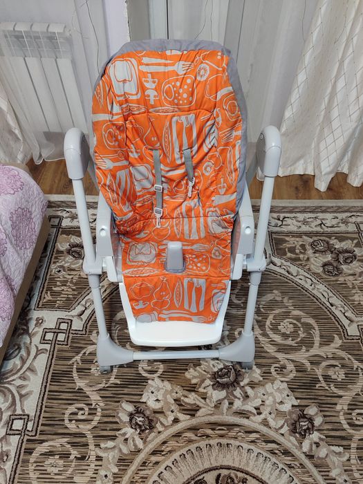 Детский столик для кормления