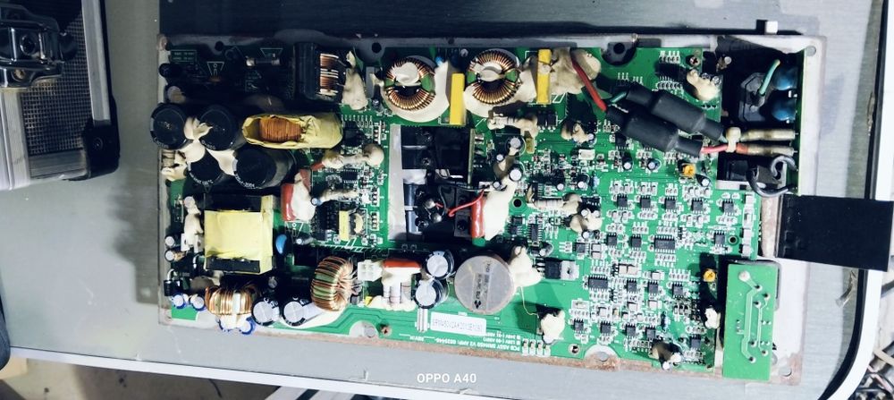 Amplificatoare defecte mackie