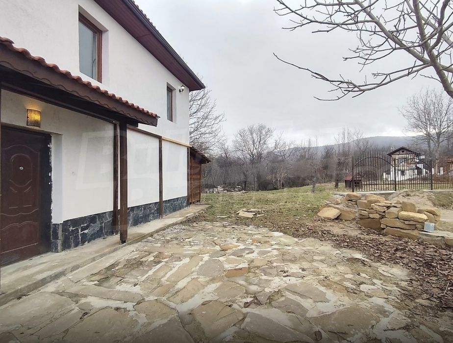 Продава се Къща в с. Старо село, Област Ловеч - 200 кв.м за 714 €/кв.м - Снимка #5