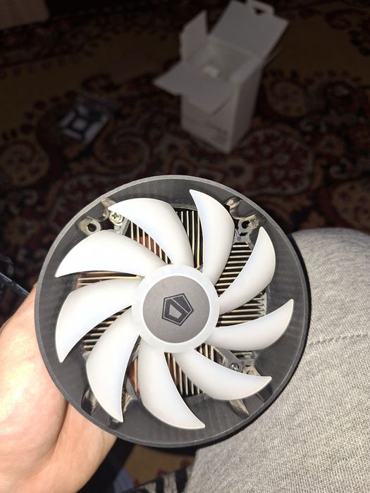 Vând cooler ID-cooling DK-07A RGB