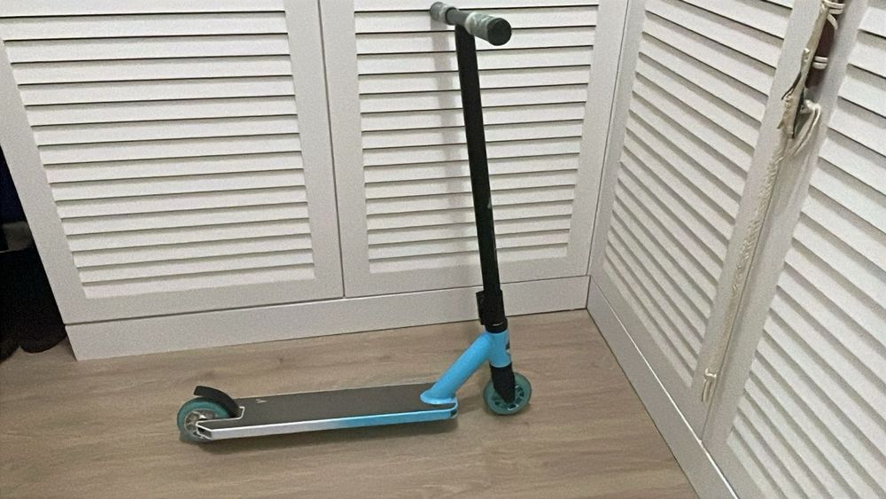 Продам трюковый самокат