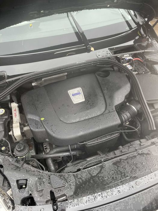 Волво V60 D5 4x4