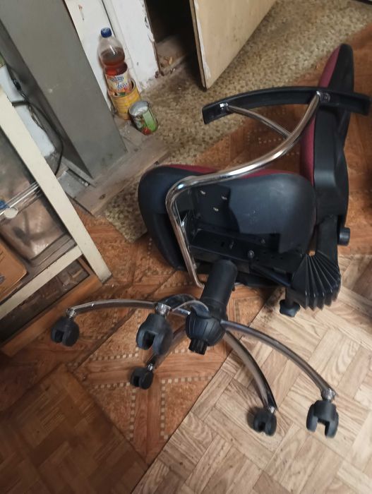 Стари столове промоция