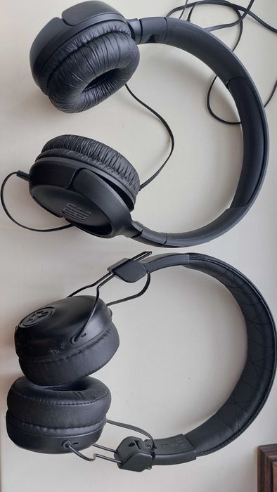 Продаю ноутбук и технику.