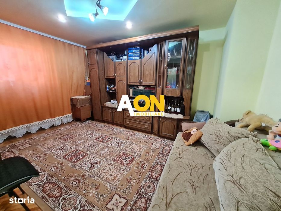 Apartament 3 Camere, 75 mp, Decomandat, Zona Cetate