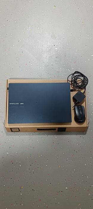 Vănd laptop Asus