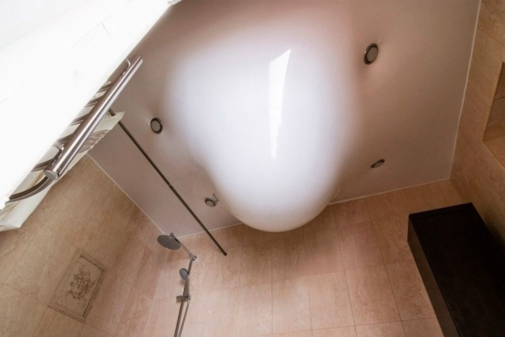 Ремонт натяжных потолков