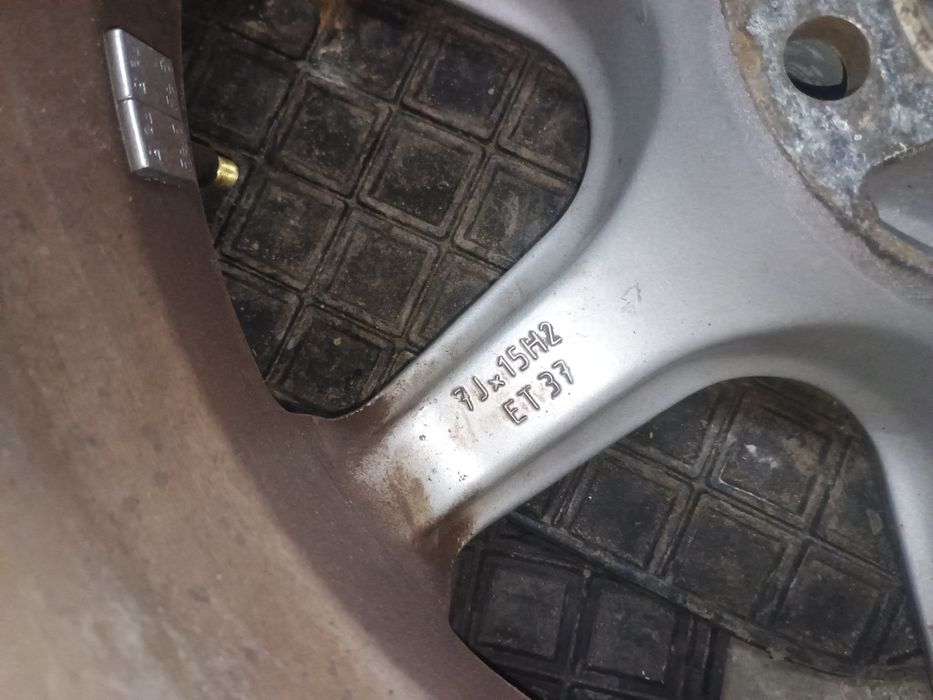 4 бр лети джанти 15" 4х100 Rial