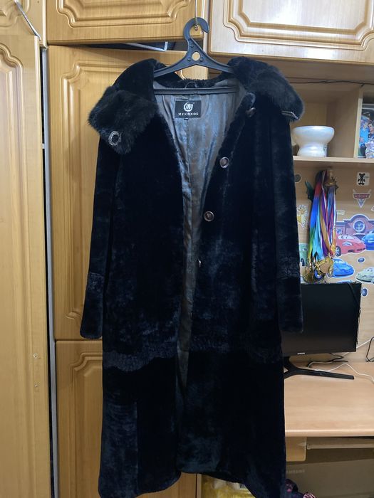 Шуба в идеальном состояние