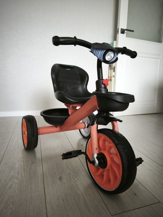 Трёхколёсный велосипед