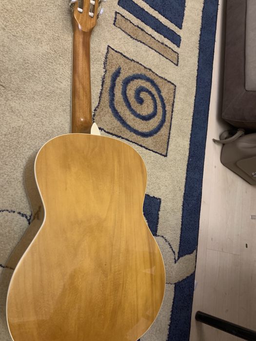 Гитара Адасио