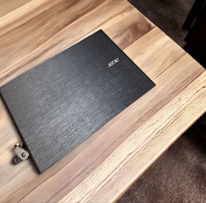 Laptop acer nou A9 3.5Ghz windows 11