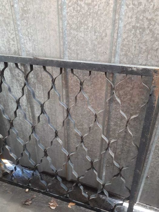 Решетки на окна.