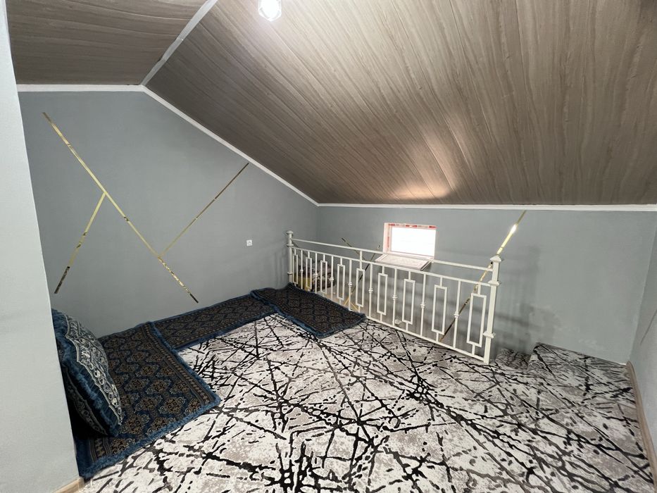 Uy sotiladi kotej uslubida qurilgan