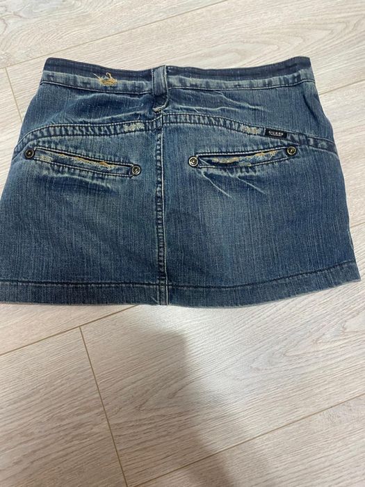 Vand 3 fuste Guess marimea S