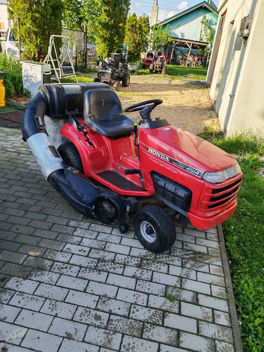 Vând repar tractorașe tuns  Honda