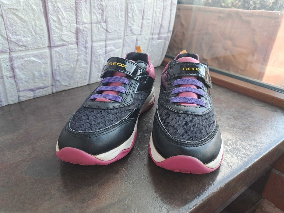 детски маратонки за момиче,кецове,спортни обувки Geox,34,геокс