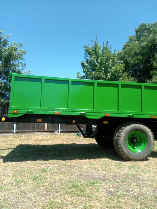 Vând remorcă 4, 5 tone monoax