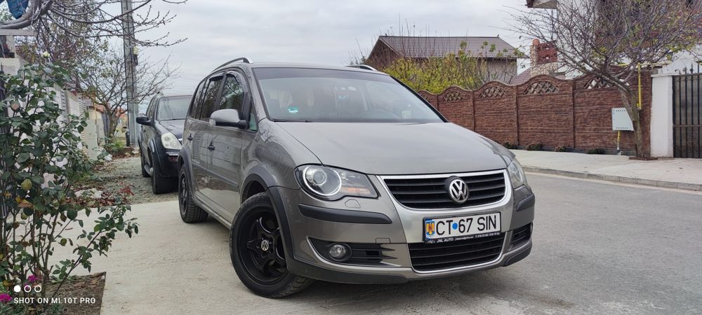 Vw Touran CROSS 2.0 bmn, 170cp* DEOSEBIT*7locuri negociabil