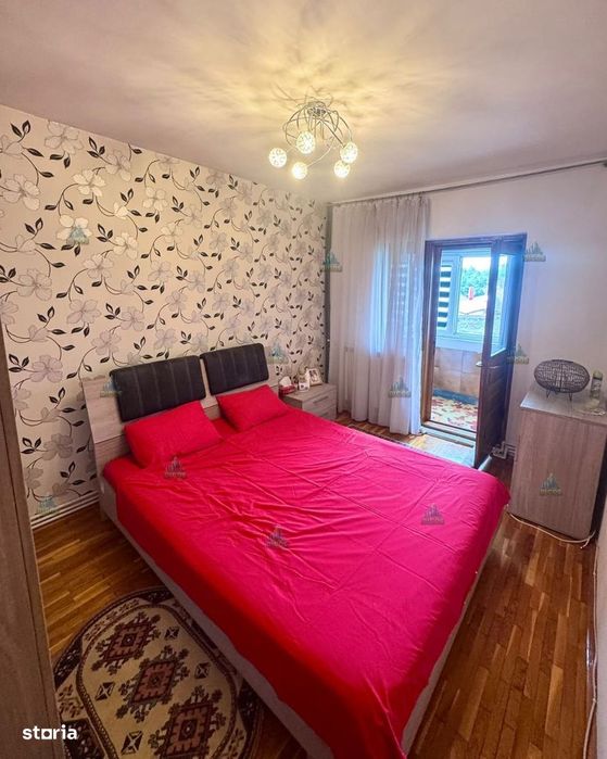Apartament 3 camere de vânzare – Zona Valah