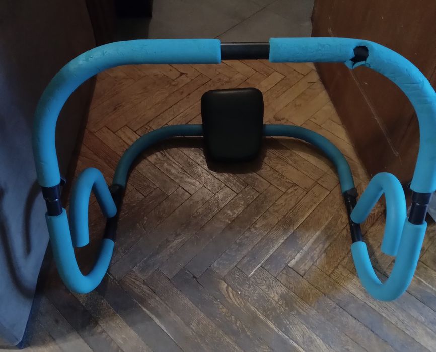 Фитнес лост за врата и уред за коремни преси