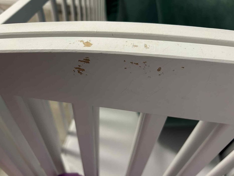 Patut din lemn bebelus