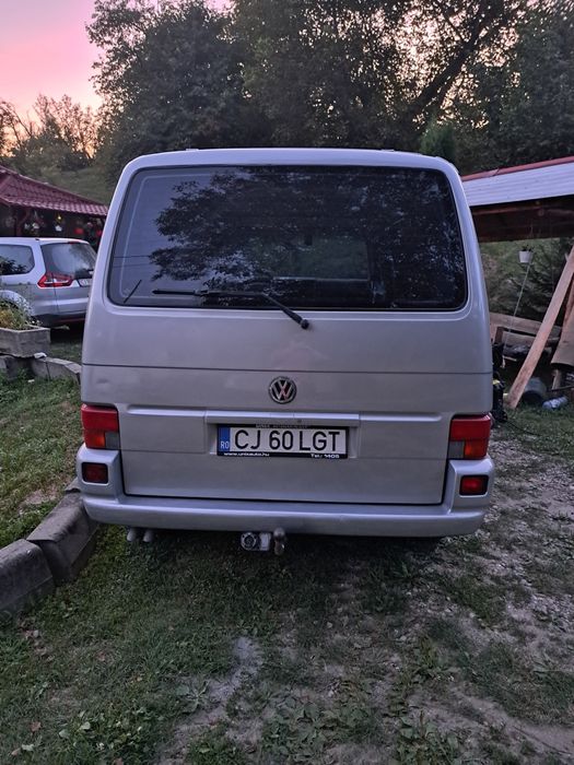 Vând Wolkswagen T4 Caravel