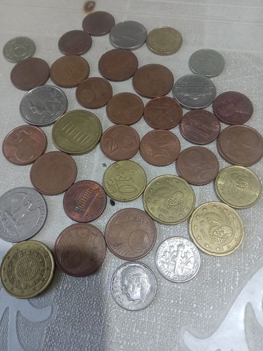 Продам купюры, монеты.