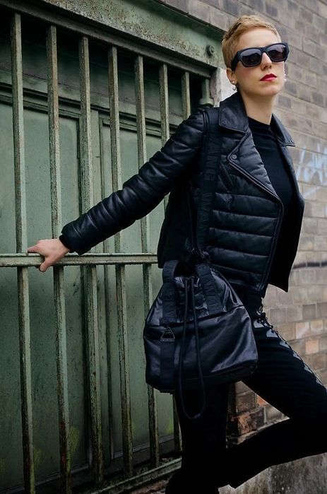 Geaca biker din piele naturala Alexander Wang & H&M

Регистрация

Под