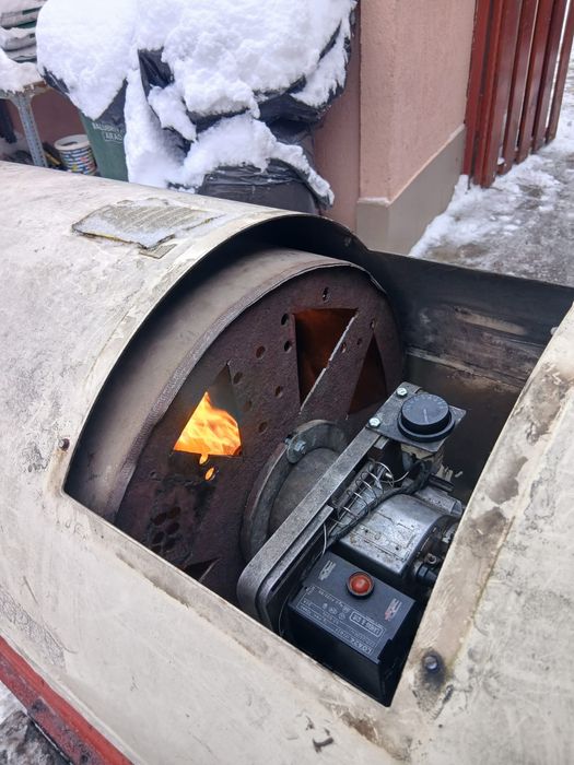 Tun de căldură pe ULEI ARS ,  puternic și economic