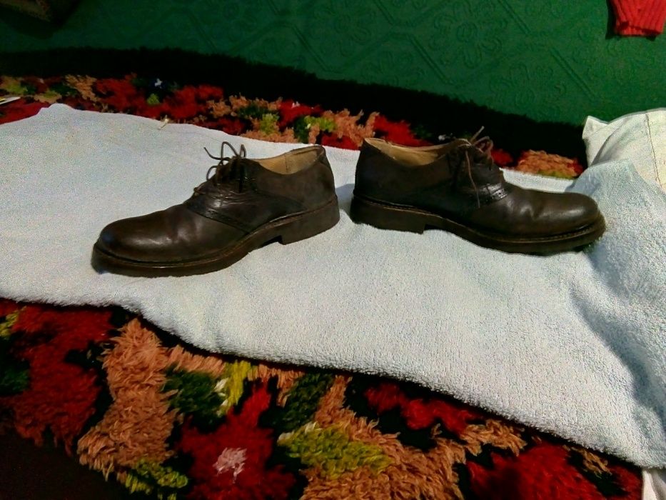 Маркови обувки Frye