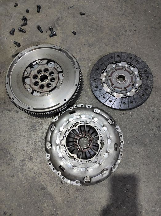 Продавам на части VW T5 2.5 TDI