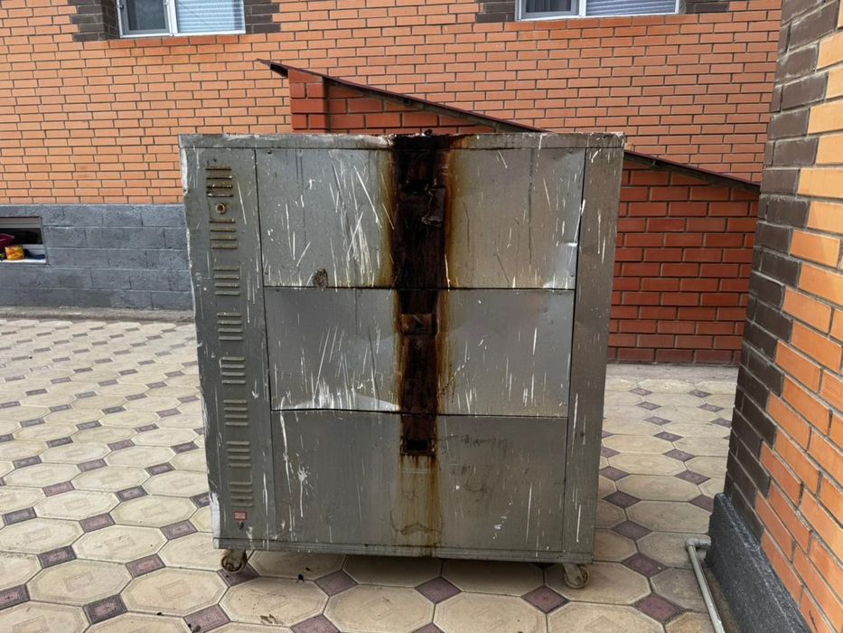 Продам духовку 380w