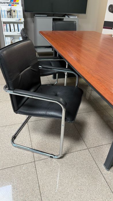 Офис Оборудване / Маса / Столове / Секция