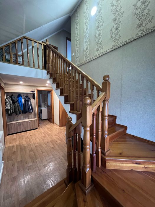 Продается двухэтажный дом